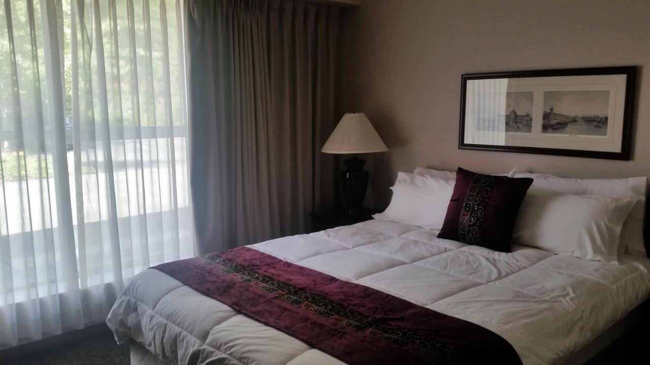 Totem Lake Hotel เคิร์กแลนด์ ภายนอก รูปภาพ