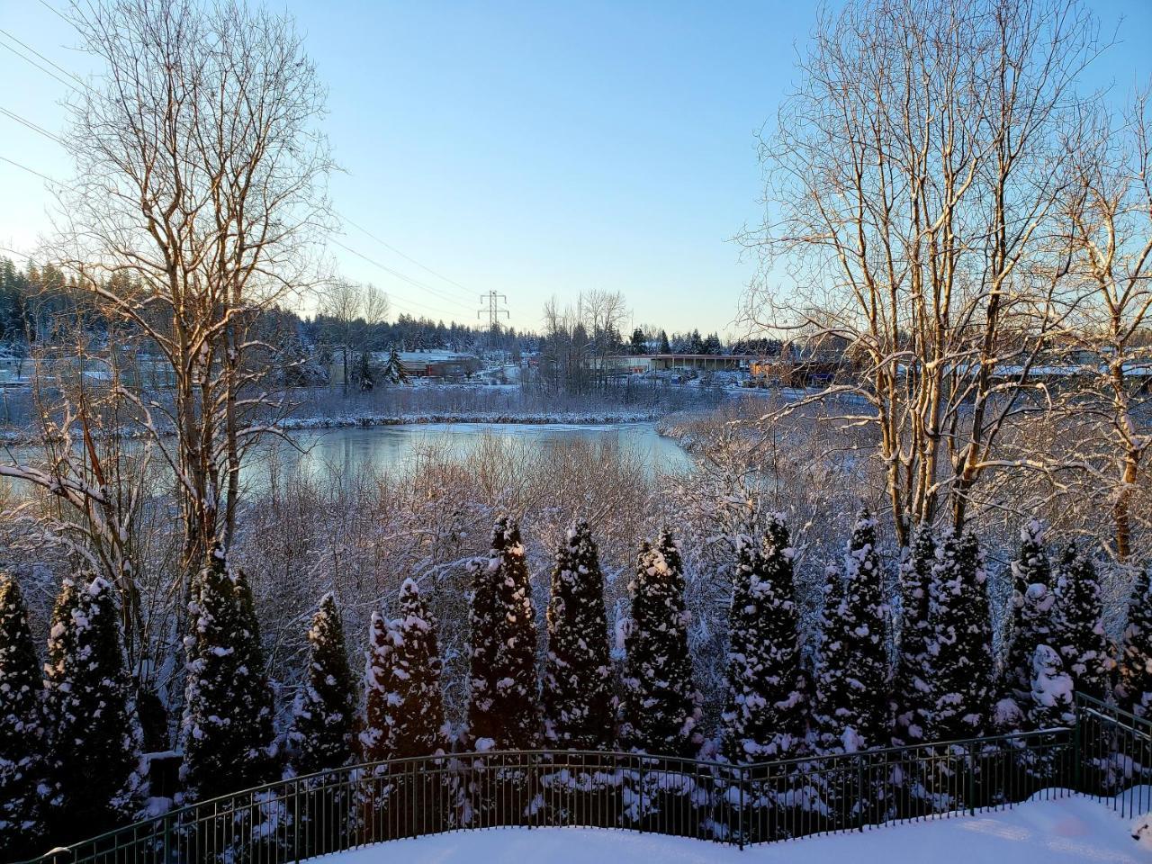Totem Lake Hotel เคิร์กแลนด์ ภายนอก รูปภาพ