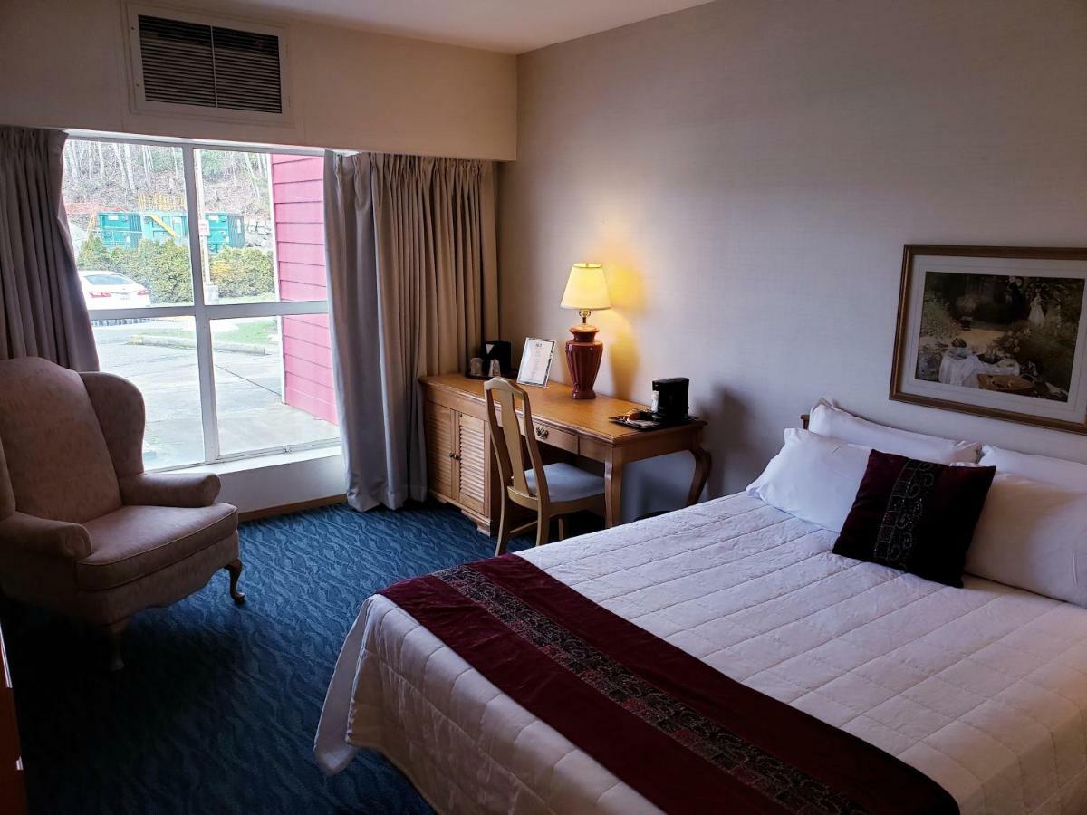 Totem Lake Hotel เคิร์กแลนด์ ภายนอก รูปภาพ